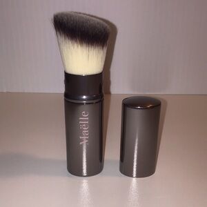 Maelle beauty Retractable Kabuki Brush NEW